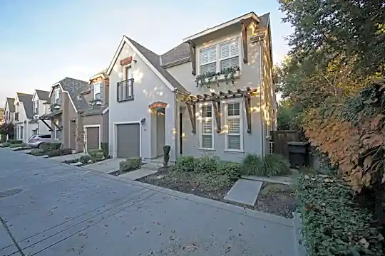1125 London Pl Photo 2