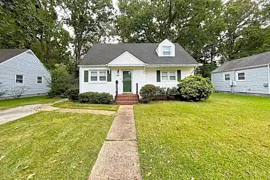 1209 Montague St Photo 1