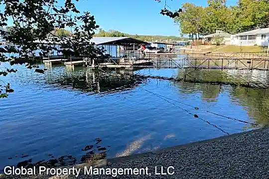 915 Shawnee Bend One Dr Photo 1