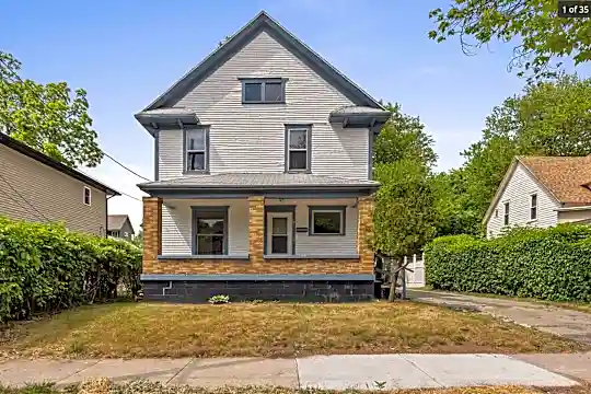 1007 Sherman St SE Photo 1