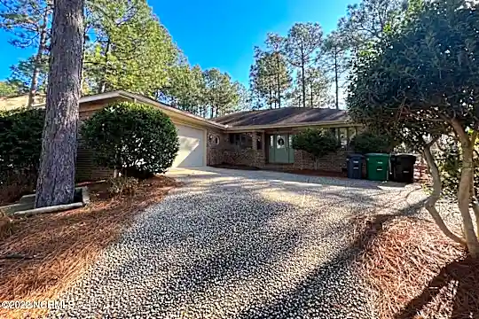 10 Aronimink Ln Photo 2