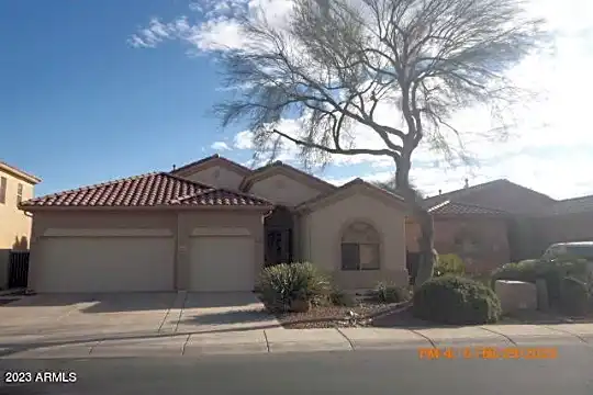 13657 W Holly St Photo 1