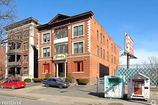 600 Wethersfield Ave Photo 2