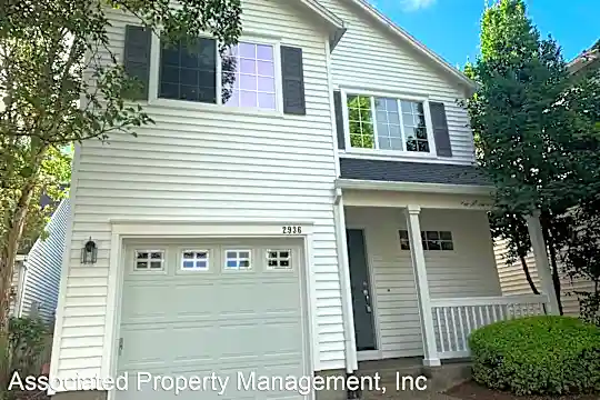 2936 NE 13th Dr Photo 1