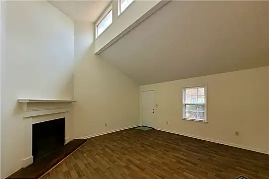 332 Timothy Rd Photo 2