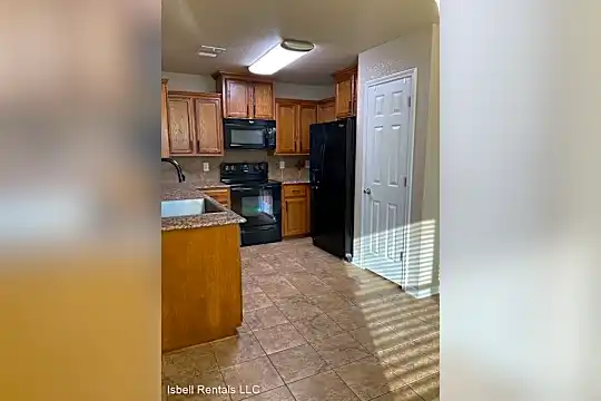 6510 Alvin Dr Photo 2