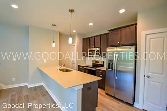 15323 Goldenrod Dr Photo 2