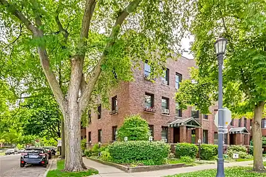 322 Main St #3 Photo 1