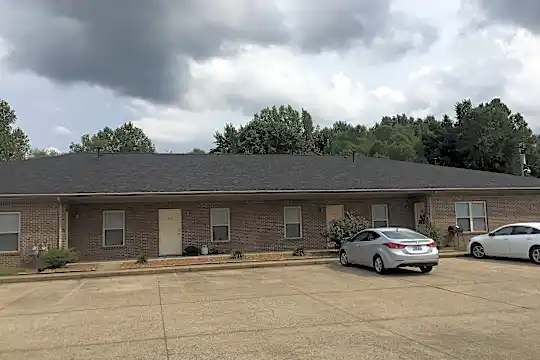 Horse Creek Apartments Photo 1