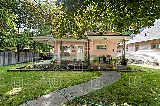1813 W Mission Ave Photo 1