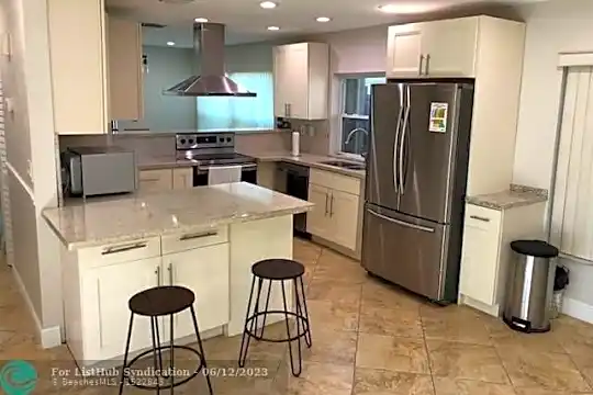 60 Forest Cir Photo 2