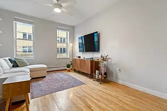 328 Madison St #2R Photo 1