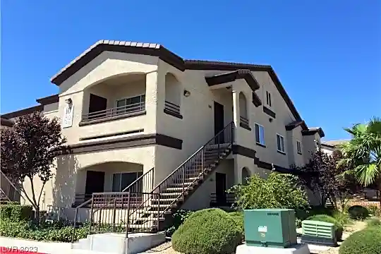 2291 W Horizon Ridge Pkwy #10257 Photo 1
