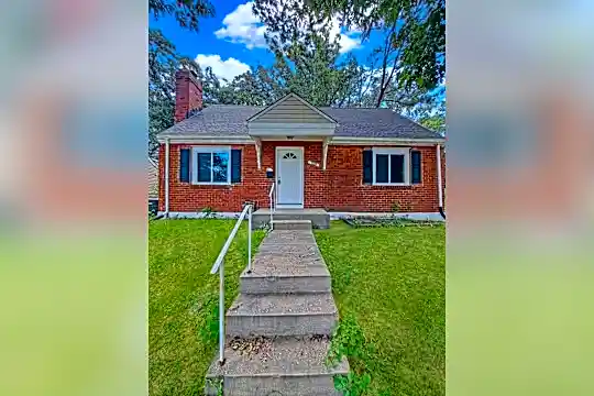 7009 Foster St Photo 1