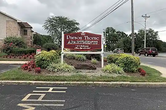Parson Thorne Apartments Photo 2