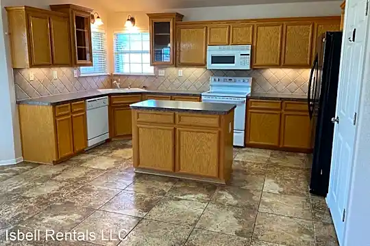 2902 Lavender Ln Photo 2