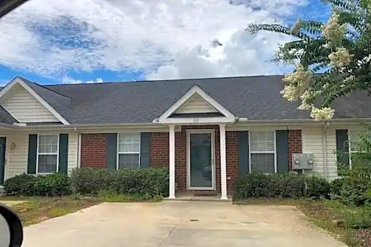 213 Sassafras Ln Photo 1