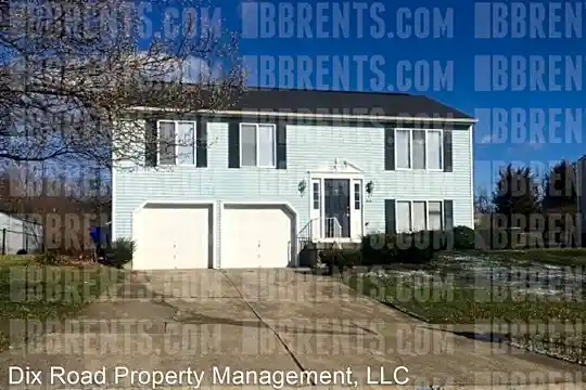216 Heathrow Ct Photo 1