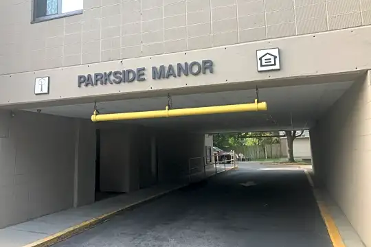 Parkside Manor Photo 2
