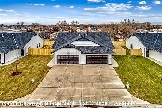 3520 W 45th St S Photo 2