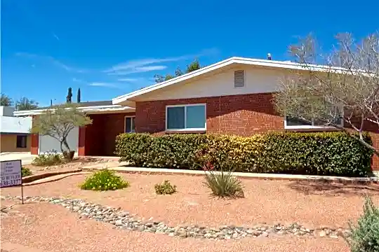 6308 Fiesta Dr Photo 1