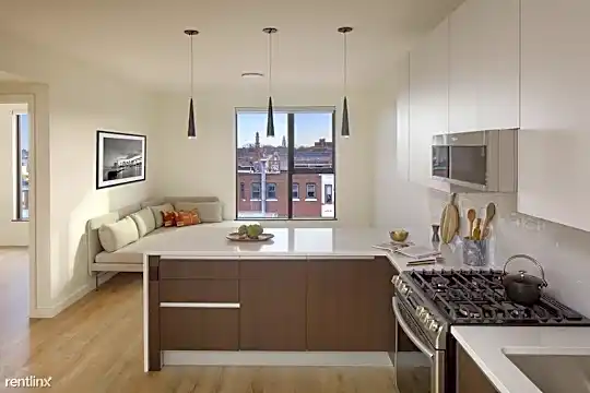 1 Sewall St Photo 1