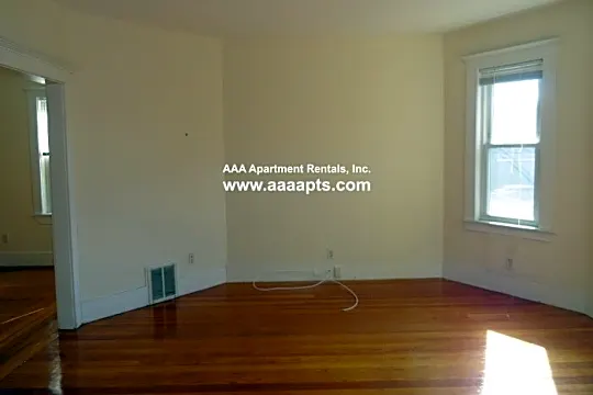 244 Willis Ave Photo 1