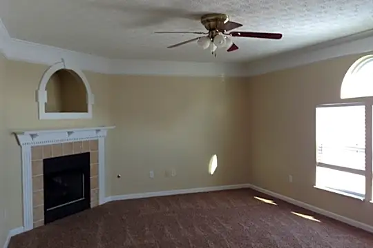 917 Sleepy Hollow Drive Photo 2