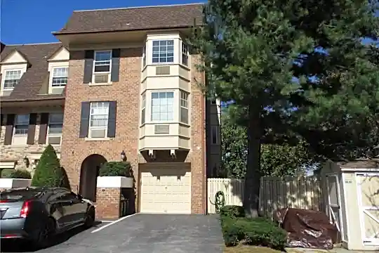 20811 Estates Dr #128 Photo 1