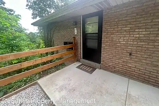215 Lunar Ln Photo 2