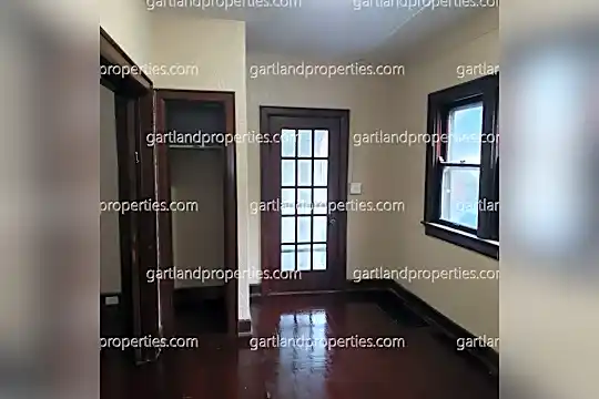 315 Eaton Ave Photo 2
