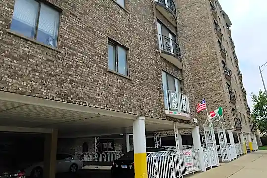 Donato Towers Photo 1