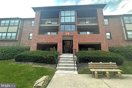 4 Juliet Ln #203 Photo 1