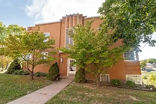 201 W McCarty St Photo 1