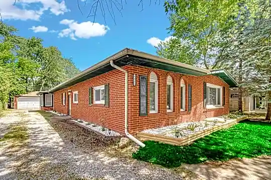 6332 Prophet Ave Photo 1