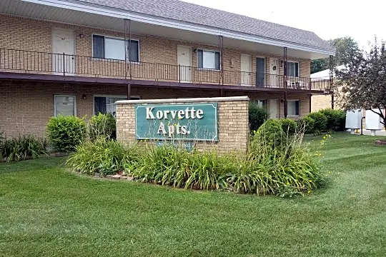 Korvette Apartments Photo 2