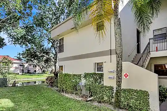 2889 Carambola Cir S #2080 Photo 1