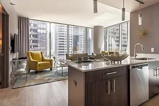 160 Michigan Ave Photo 1