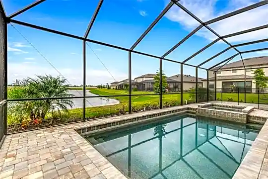 15453 White Linen Dr Photo 2