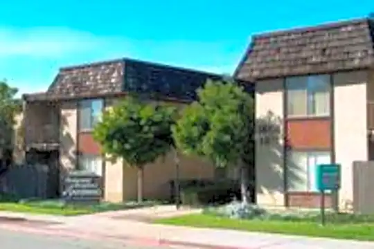 Parkwood Gardens Apartments Photo 1