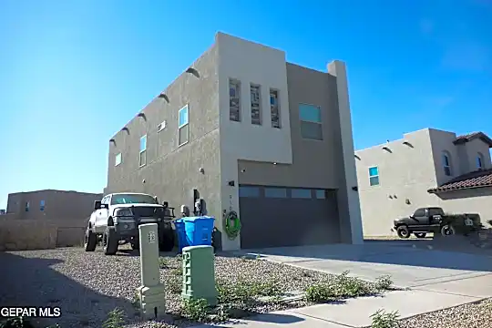 916 Mormon Tea Dr Photo 2