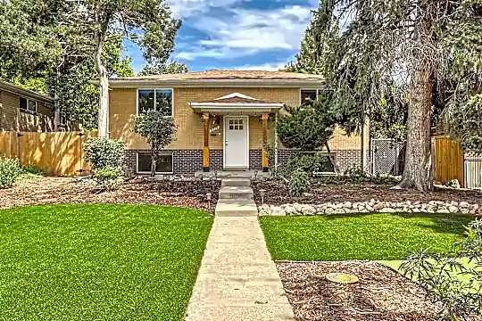 02 Exterior Front.jpg