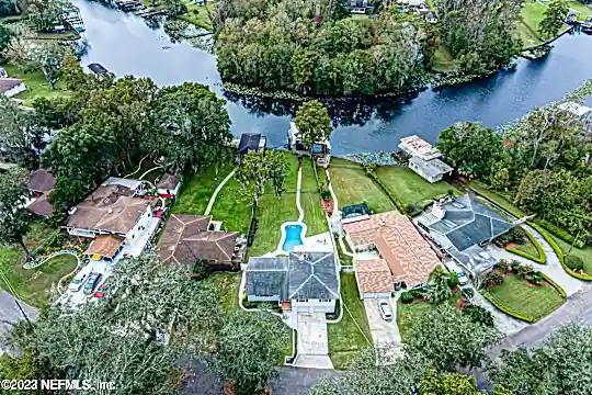 5468 Waterside Dr Photo 1