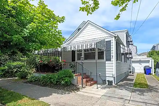 3 N Delavan Ave Photo 2