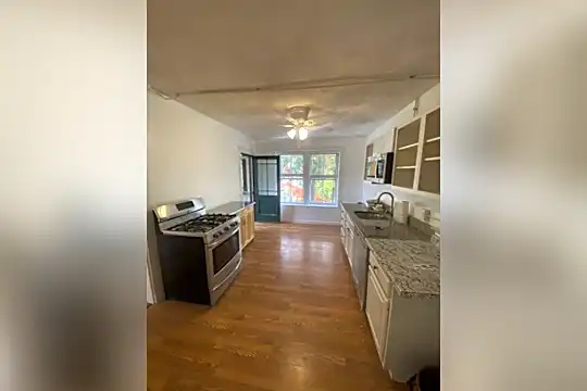 25 Fairfield St #2 Photo 2