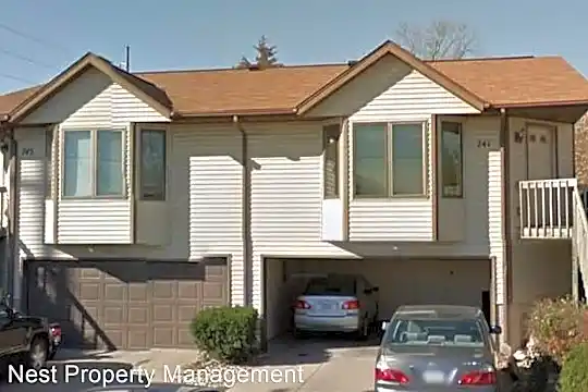 743 Orchard St Photo 2