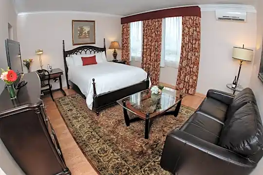 Norwalk Inn Photo 2