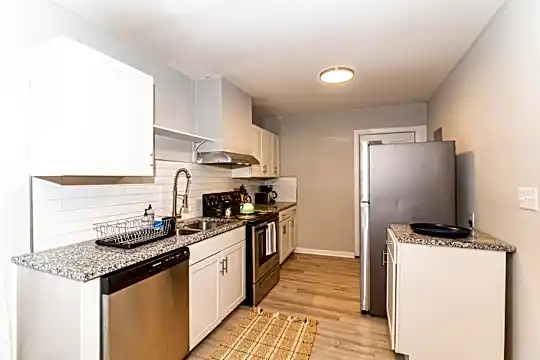 1107 Jefferson Ave Photo 1