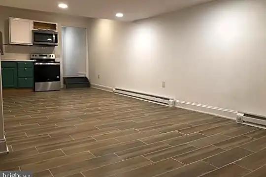 421 W Grange Ave #BASEMENT Photo 2
