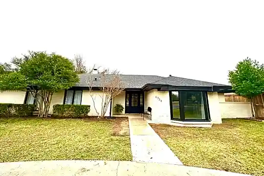 6338 Mecca St Photo 2
